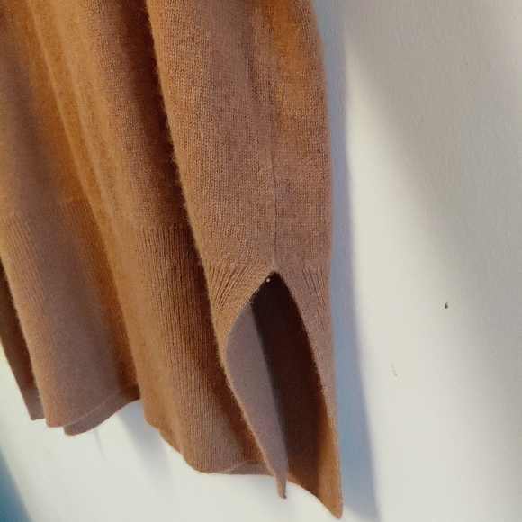 Crush Women's Tan Cashmere Turtle Neck Sweater Size XL - Picture 3 of 11